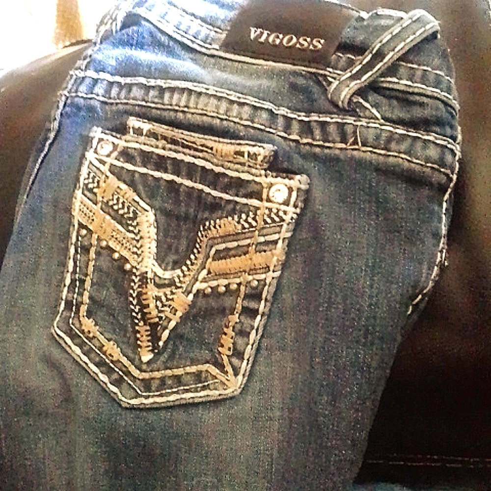 Size 5/6, Vigoss Capris, very good condition, only been worn once.